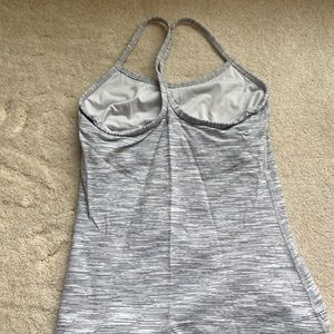Lululemon Power Y size 2